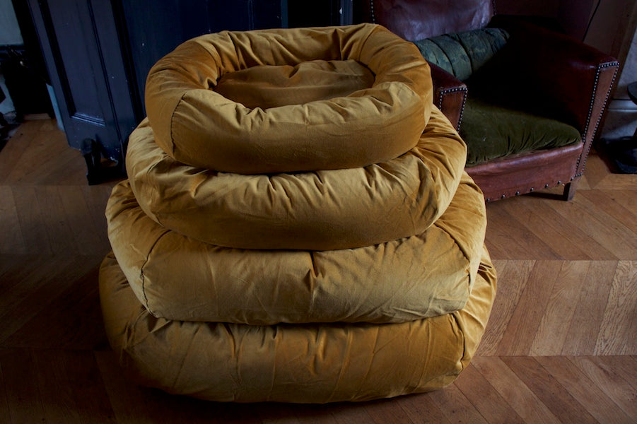 velvet dog beds