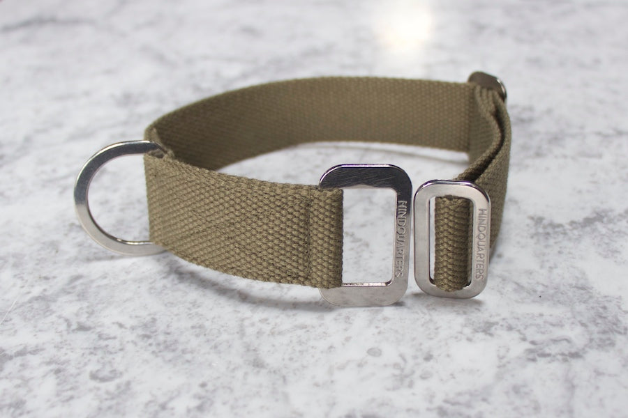 hindquarters khaki dog collar